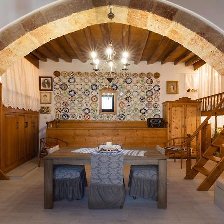 아크앤젤로스 "Finio" Traditional House 아파트 외부 사진