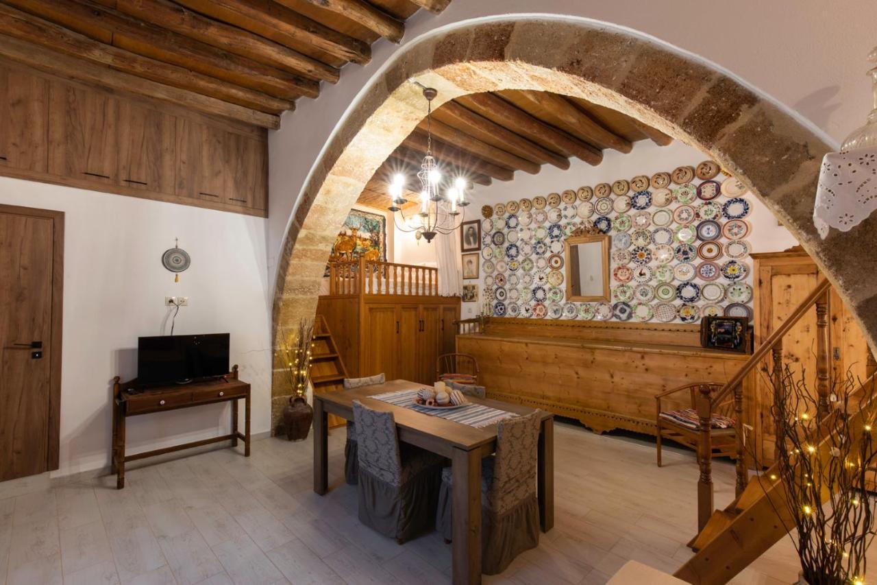 아크앤젤로스 "Finio" Traditional House 아파트 외부 사진